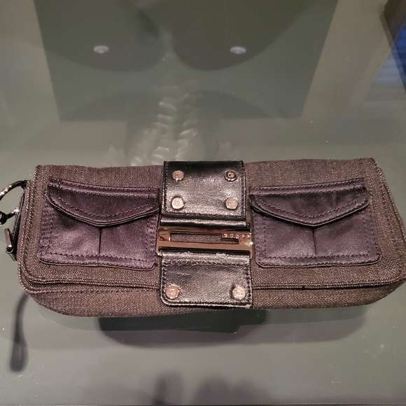 Guess cluth - Picture 2 of 4